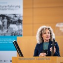 Begrüßung durch Landtagspräsidentin Birgit Keller. Foto: Henry Sowinski
