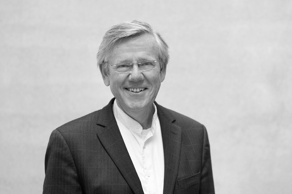 Prof. Dr. Alexander Thumfart